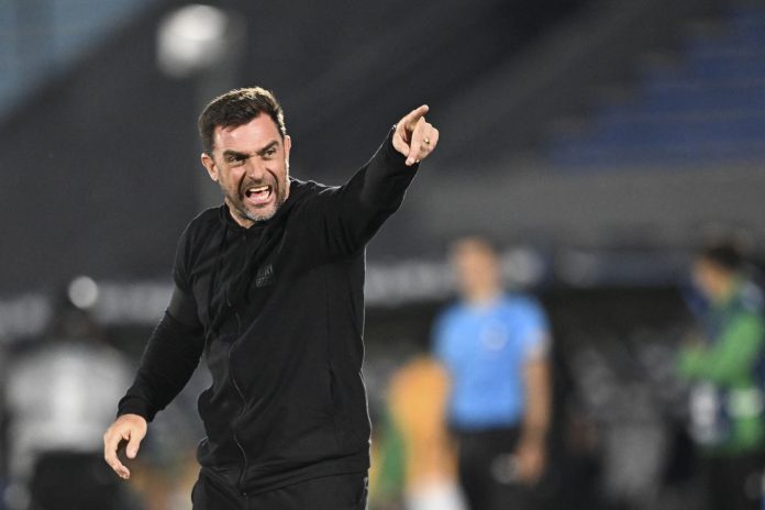 Pablo Guede podría dejar Alianza Lima para dirigir otro club