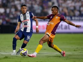 ¡POR EL TÍTULO APERTURA!