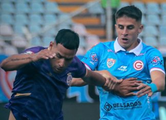 ¡LUCHAN POR ESCALAR!