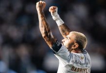 ¡BARBOSA ASISTE AL SANTOS!