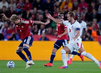¡LOS THREE LIONS TOMAN CONFIANZA!