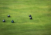Golpear deliberadamente el jack como táctica en bowls